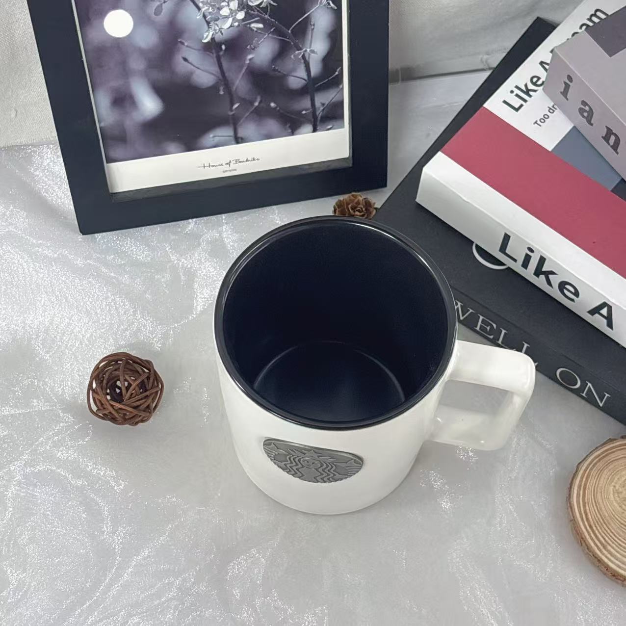 Starbucks 450ml Black and Whit – обзор и цена Resin Art Logo