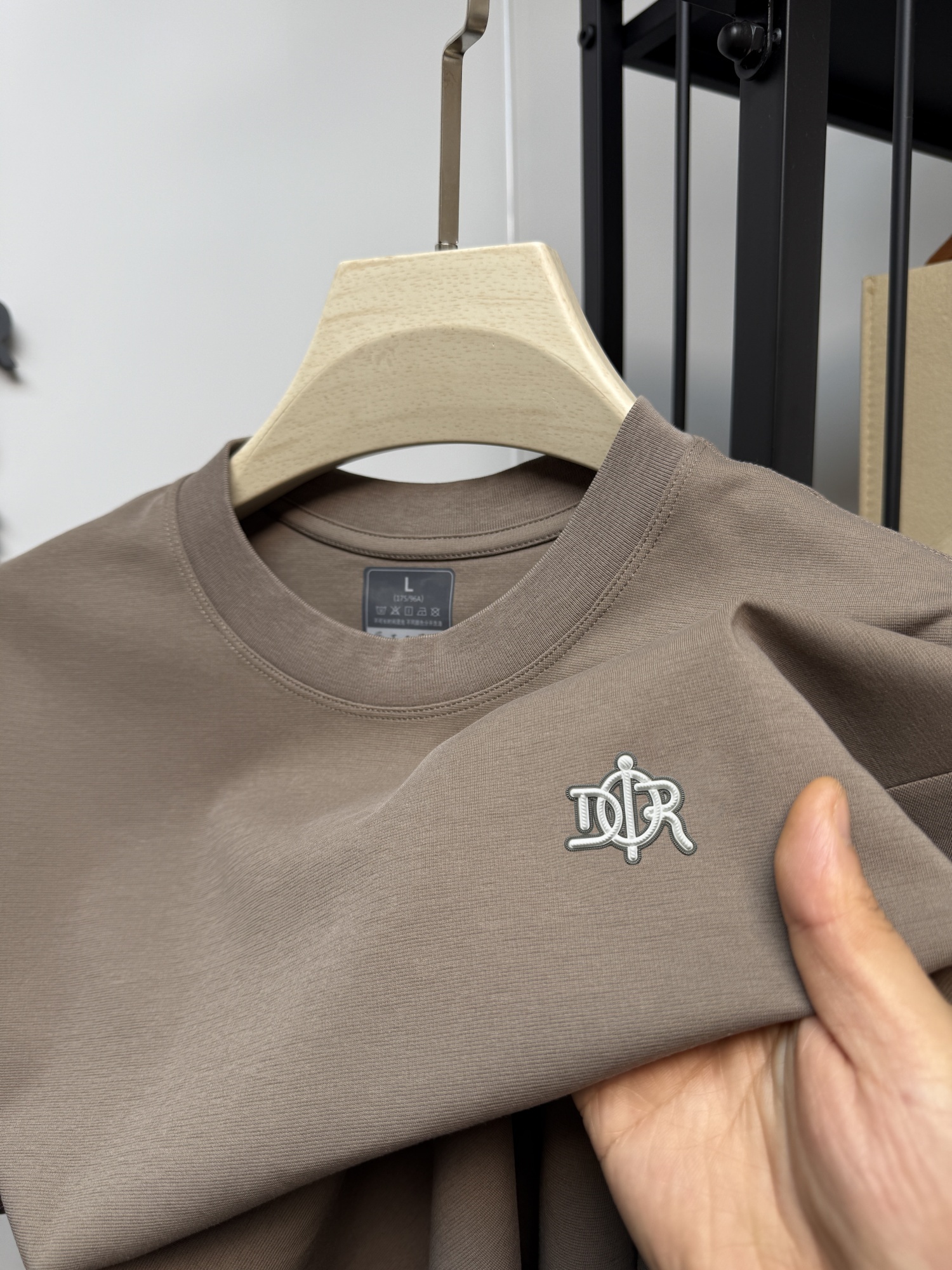Men's Summer Round Neck T-Shir – обзор и цена Resin Art Logo